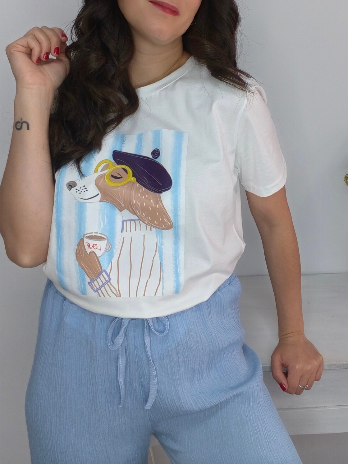 Camiseta perro coffee celeste