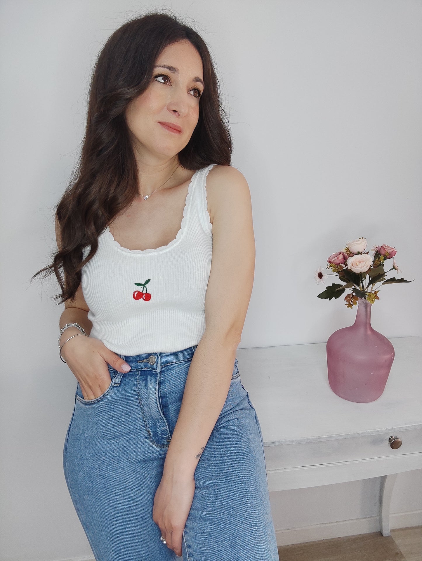 CAMISETA CEREZAS BLANCA