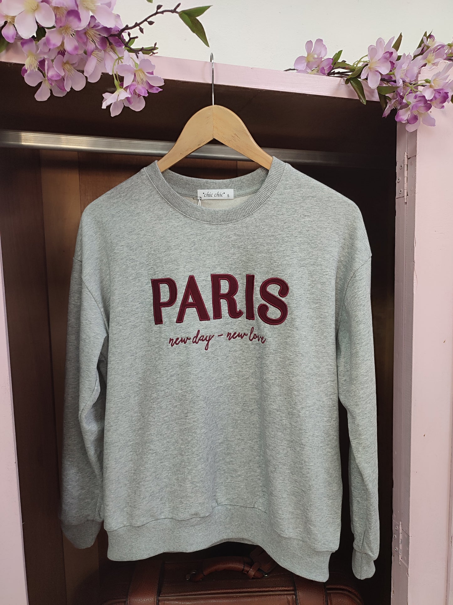 Sudadera Paris bordada