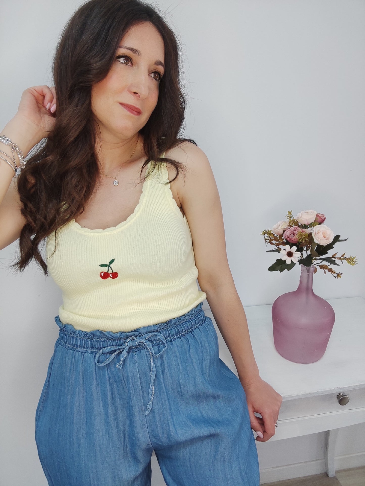 CAMISETA CEREZAS AMARILLA