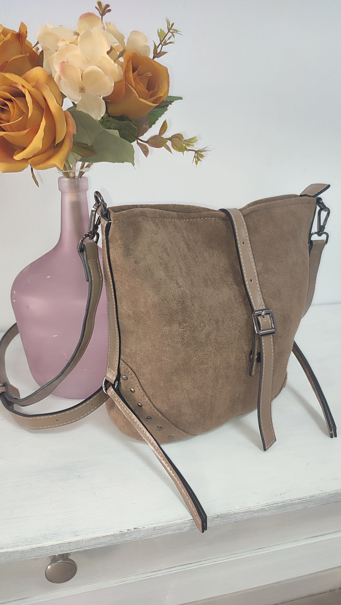 BOLSO BUCKET EFECTO ANTE MARRÓN