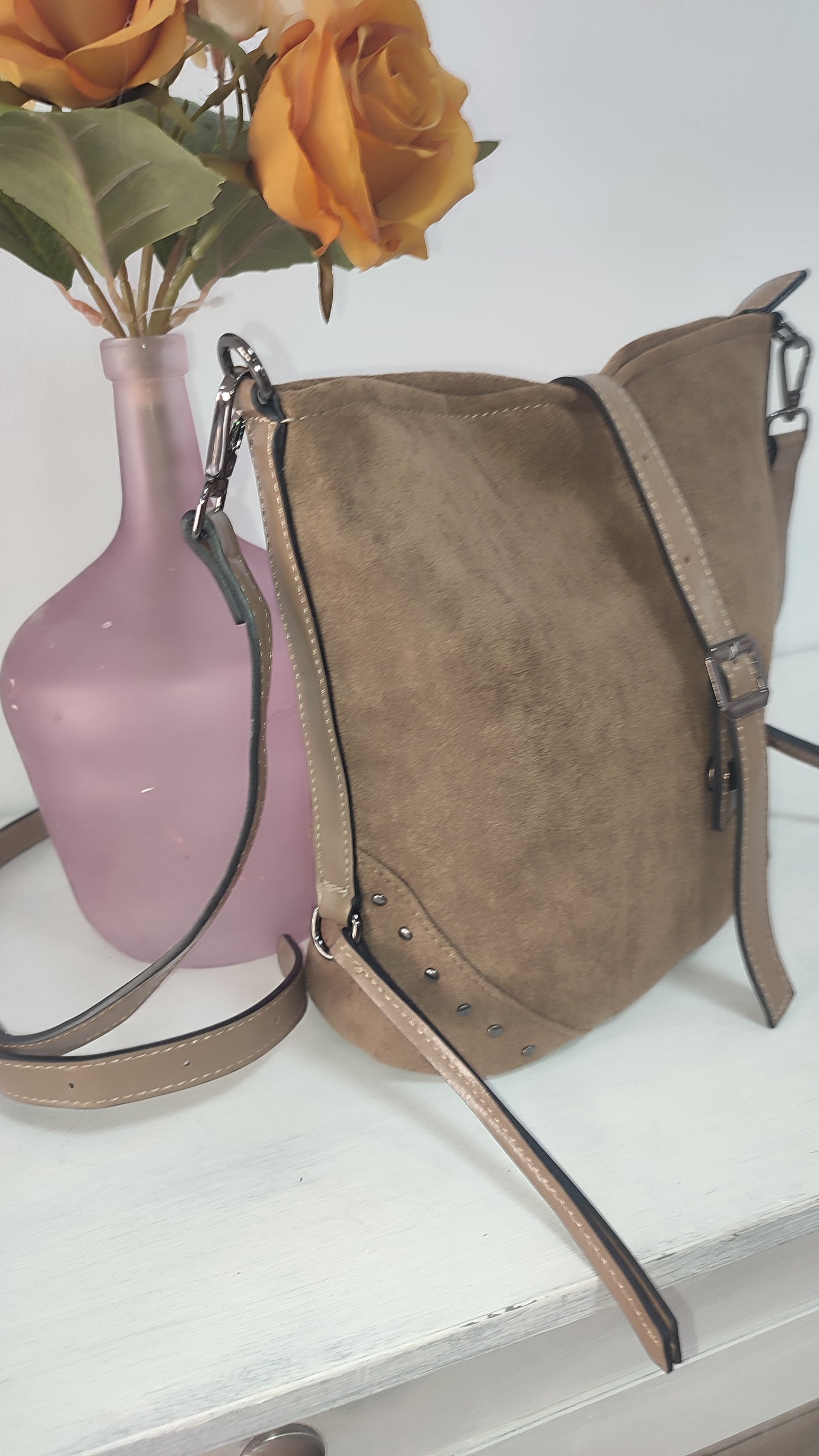 BOLSO BUCKET EFECTO ANTE MARRÓN