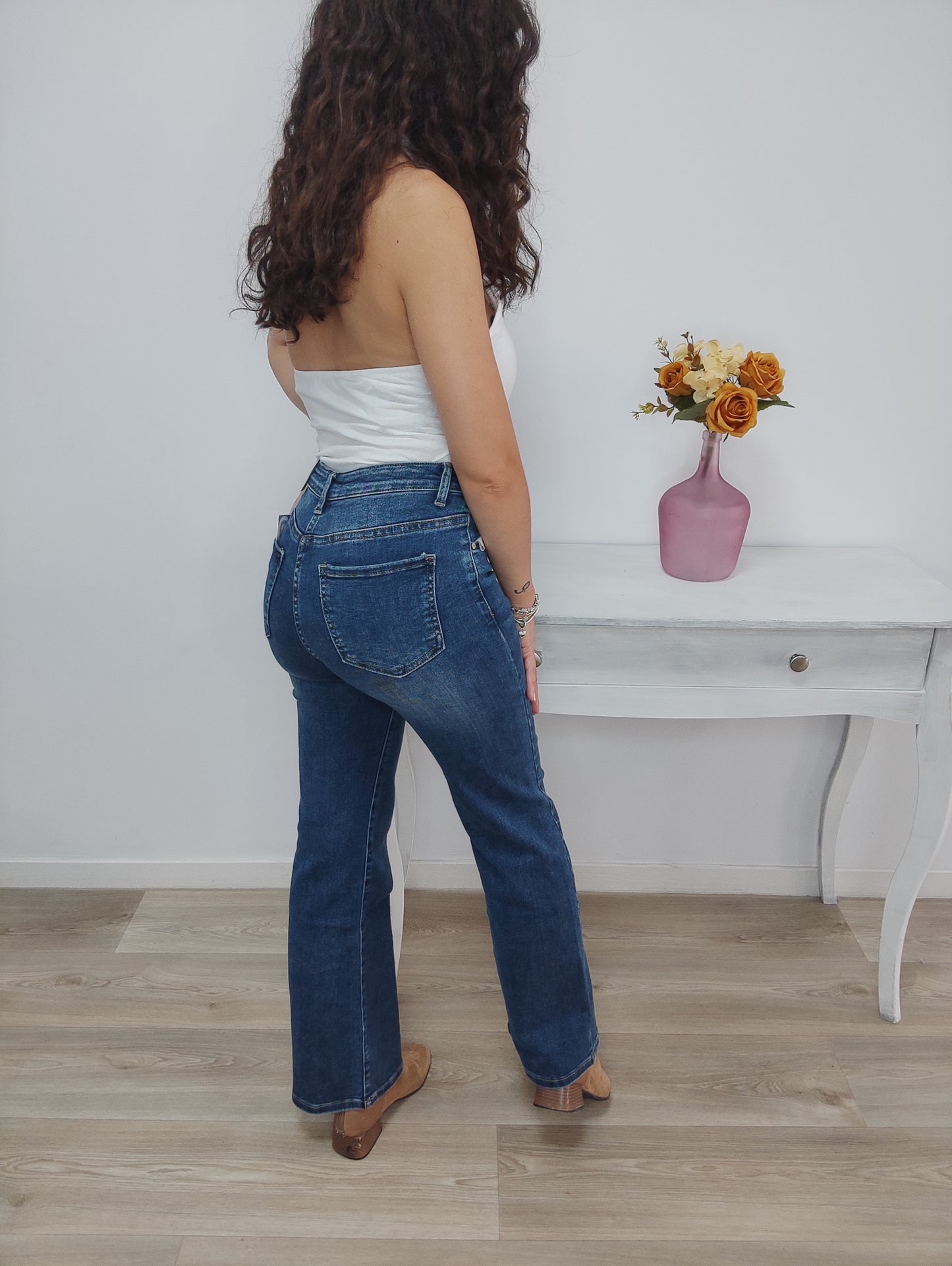 PANTALÓN FLARED 5 BOTONES