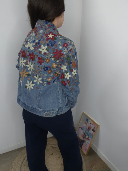 Chaqueta Denim Flores Bordadas