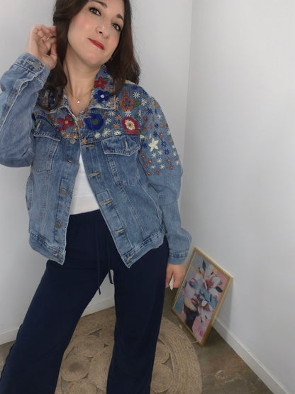Chaqueta Denim Flores Bordadas