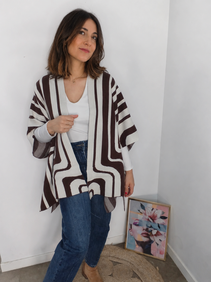 Poncho Punto Geo Chocolate