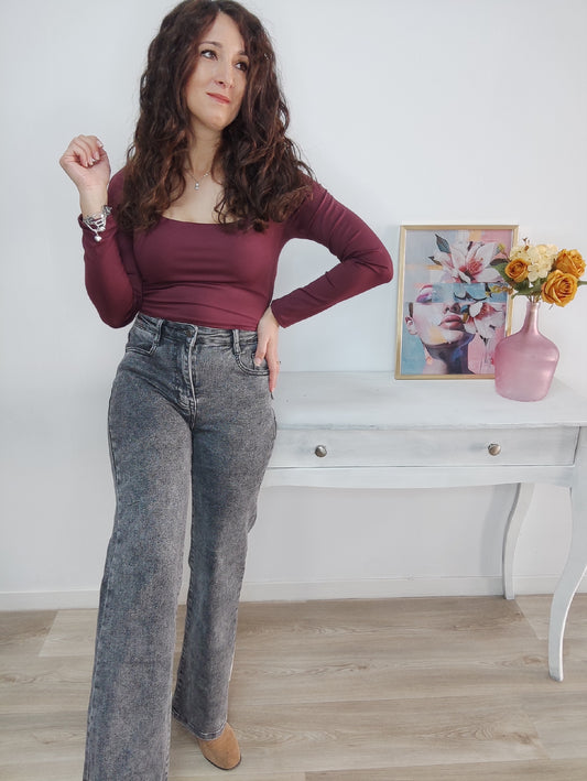 Vaquero wide leg etiqueta roja