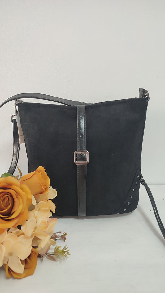 BOLSO BUCKET EFECTO ANTE NEGRO