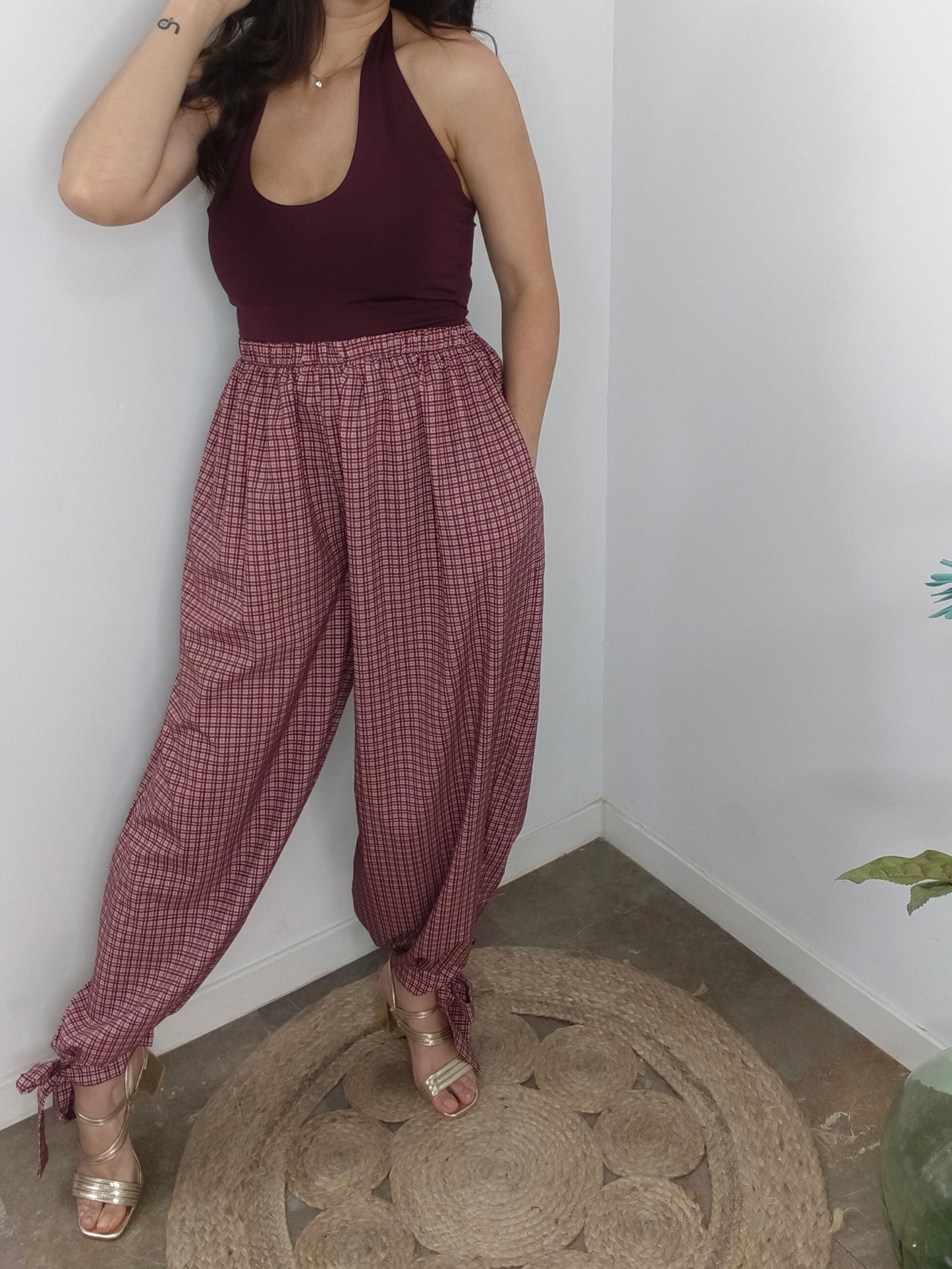 Pantalón Lazo Cuadros Burdeos