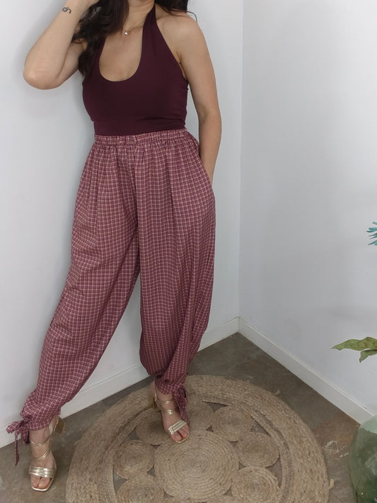 Pantalón Lazo Cuadros Burdeos