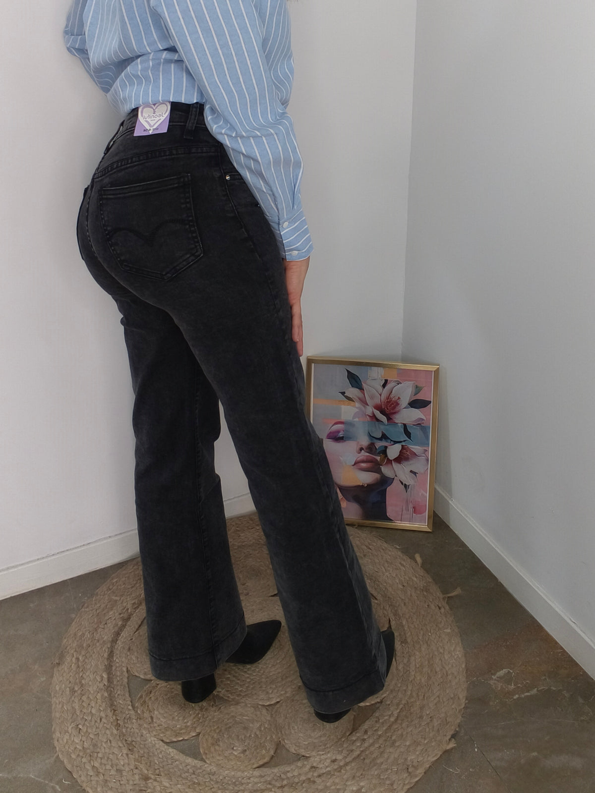 Jeans Flare Negro Efecto Lavado