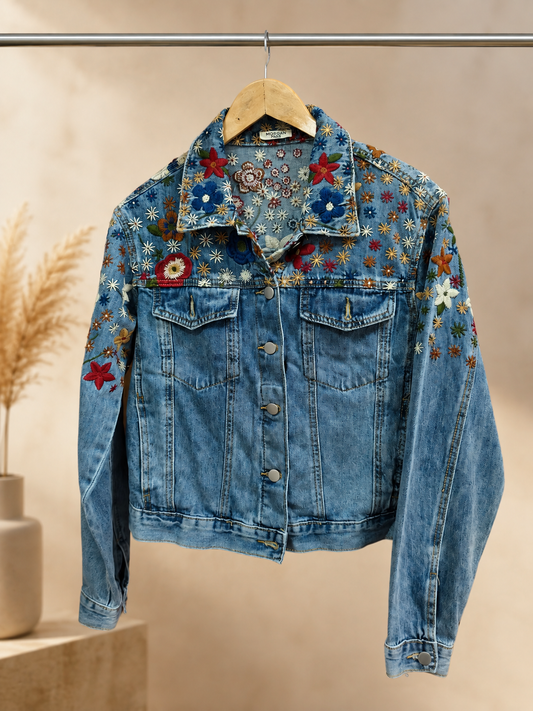 Chaqueta Denim Flores Bordadas