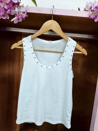 Camiseta Basic Tachas