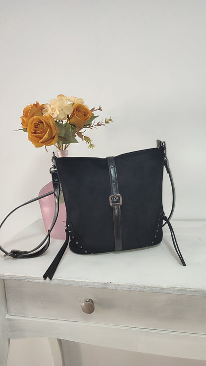 BOLSO BUCKET EFECTO ANTE NEGRO