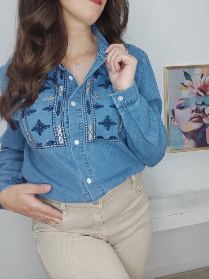 Camisa denim bordada