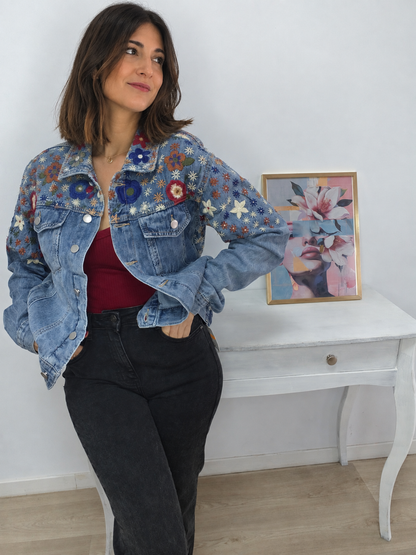 Chaqueta Denim Flores Bordadas