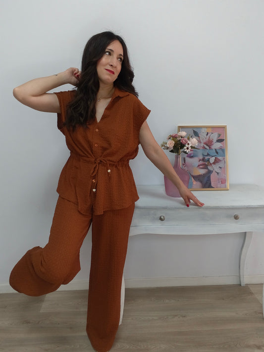 Conjunto Mercedes teja
