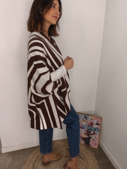 Poncho Punto Geo Chocolate