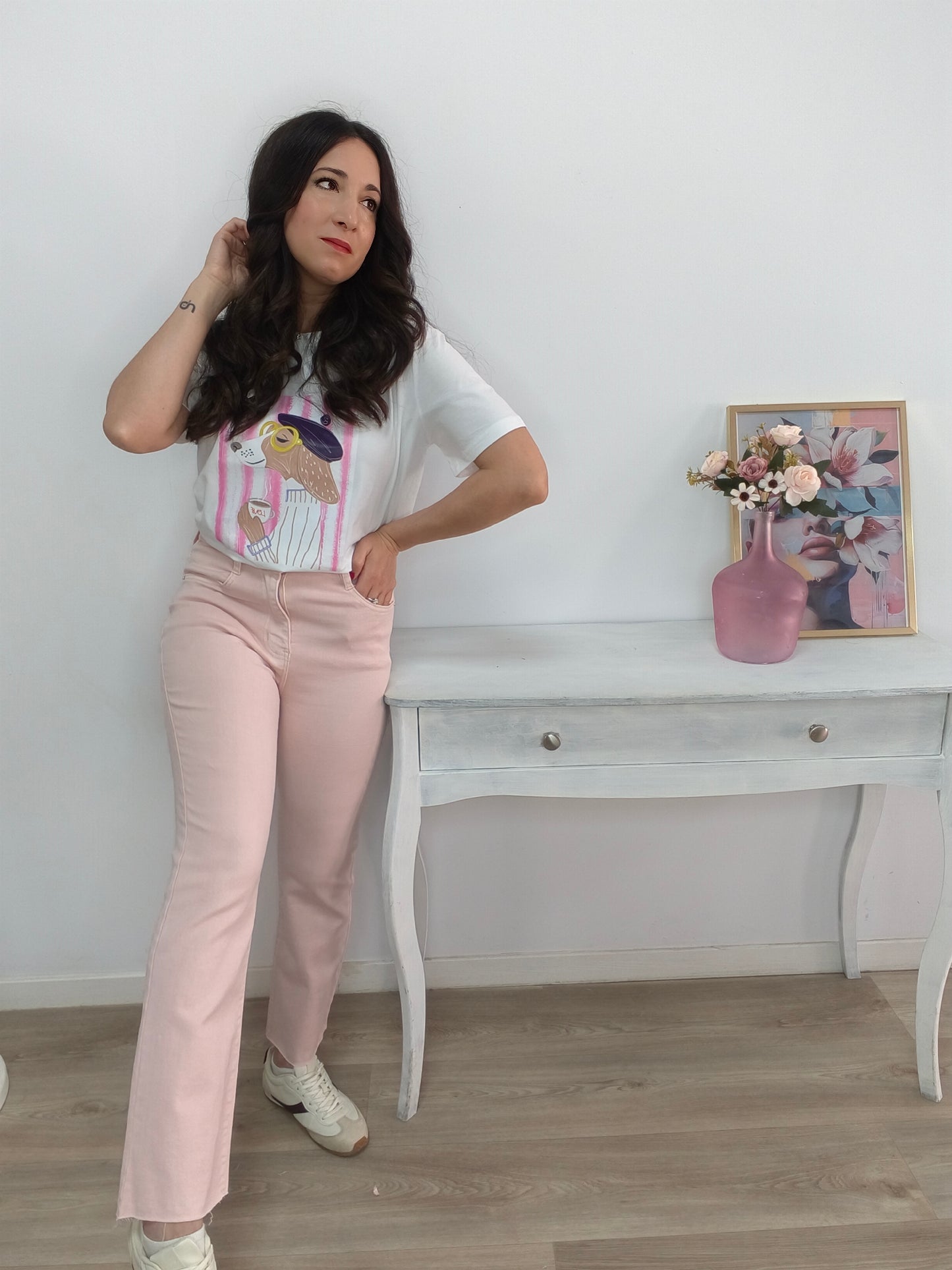 Jeans flare rosa pastel etiqueta roja